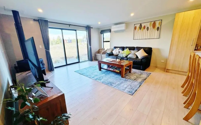 April Three Bedroom Apartment – Guest Rooms – Lake Tekapo