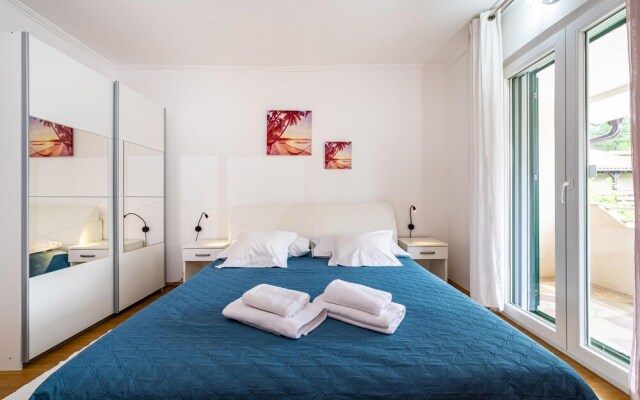 Stunning Apartment in Krusevo With Jacuzzi, Wifi and 1 Bedrooms