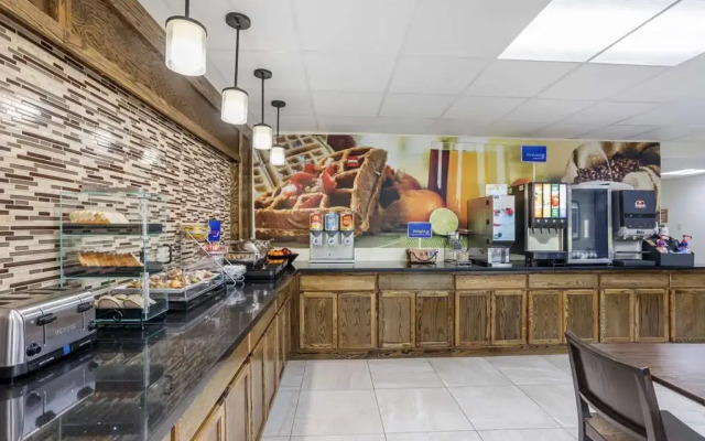 Best Western Inn at Blakeslee-Pocono
