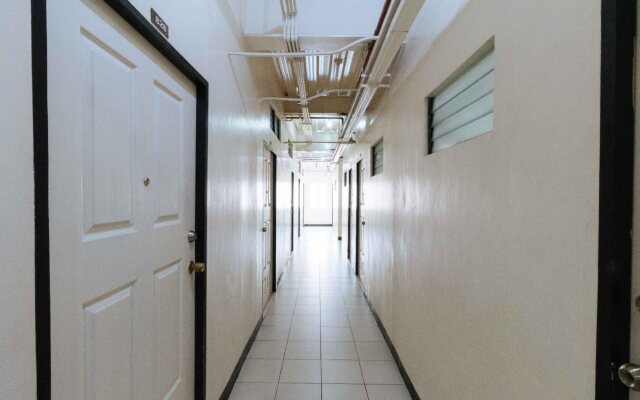Reddoorz Plus @ Rsg Legarda Manila