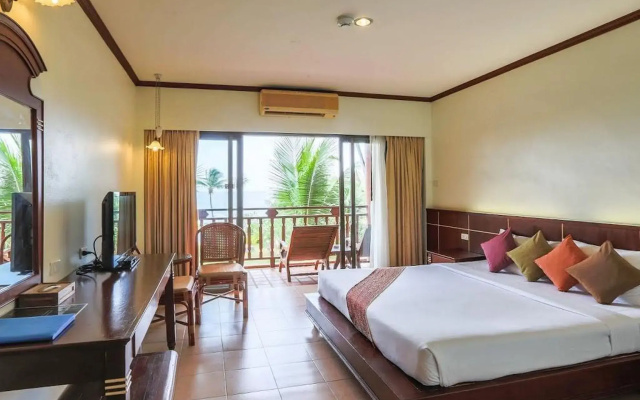 Lanta Casuarina Beach Resort