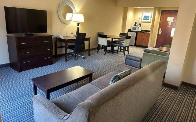 Wingate by Wyndham Harrisburg Near Hershey