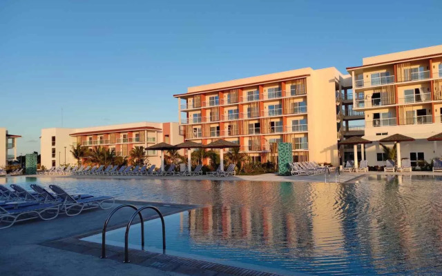 GRAND ASTON Cayo Paredón Beach Resort