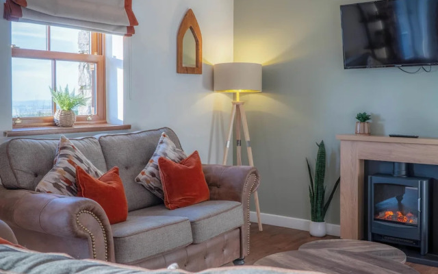 The Beacon - 3 Bed - Ludchurch