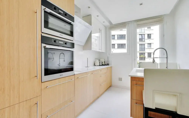Charming Appt With A/c- 1bd/2p - Tour Eiffel