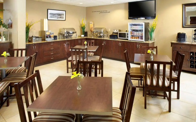 Microtel Inn & Suites by Wyndham St Clairsville/Wheeling
