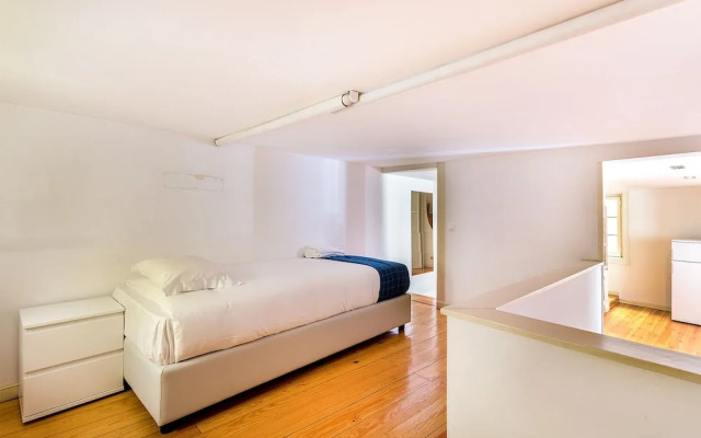 Central Downtown Deluxe Duplex