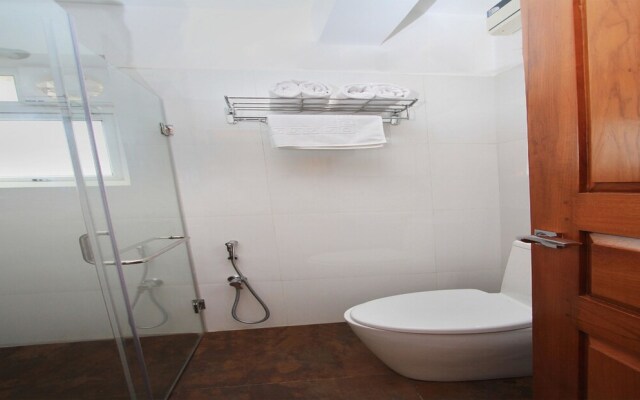OYO 10002 Hotel Canary Hop