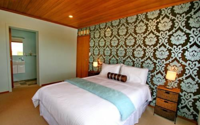 Absolute Beachview B & B
