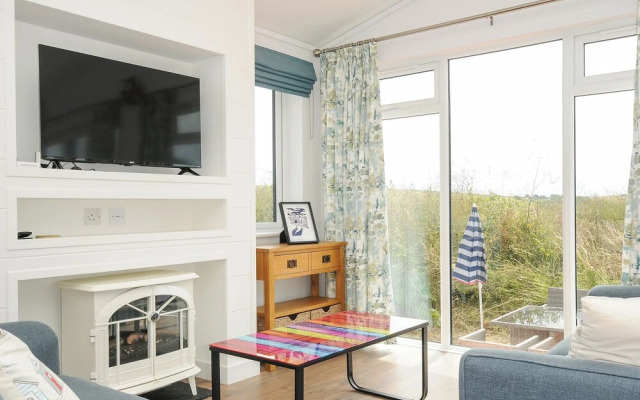 Midway Lodge