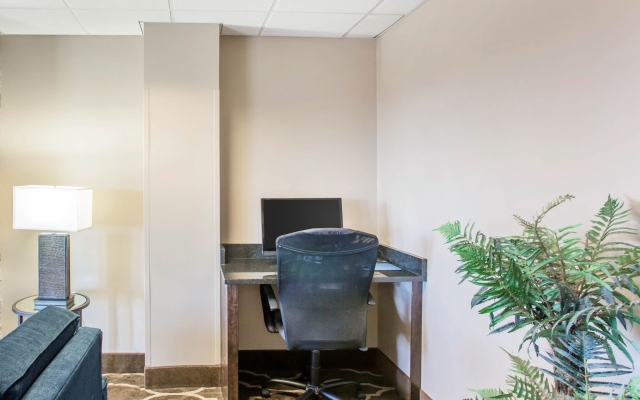 Quality Inn Crossville Near Cumberland Mountain State Park