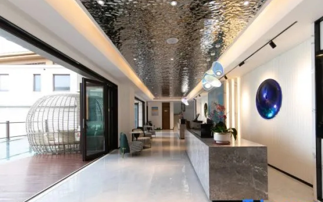 Wanning Half-Mountain Seacliff Lighthouse Pool Villa (Shenzhou Peninsula Potougang Branch)