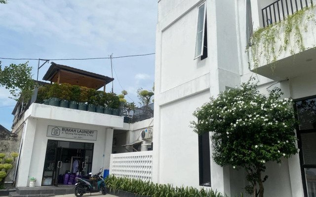 Urbanview Hotel Medio Inn Palu by RedDoorz