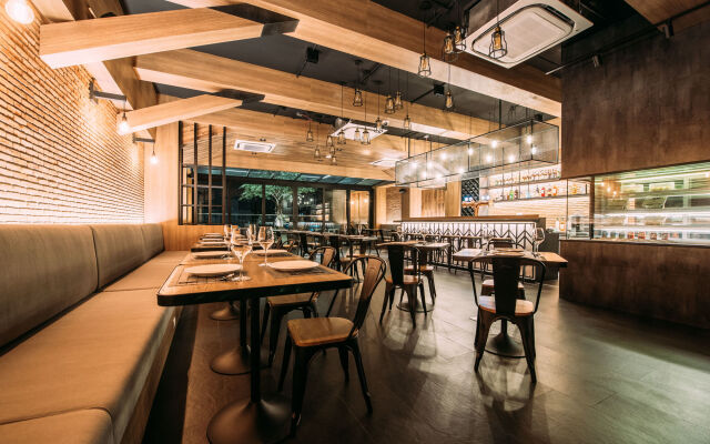 Mii Hotel Srinakarin