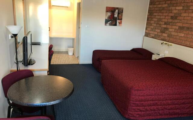 Orange Motor Lodge