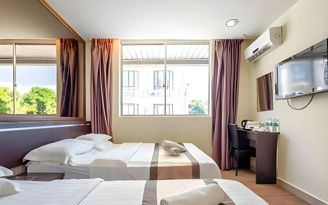 Goldenhill Hotel
