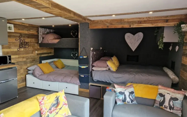 Birdsong Lodge - Peaceful - dog Friendly
