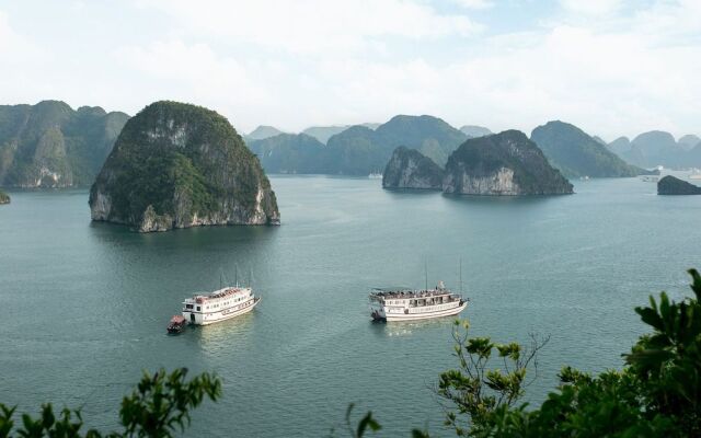 Halong Majestic Legend Cruise