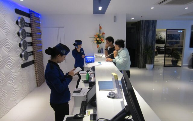 Icon Hotel Timog