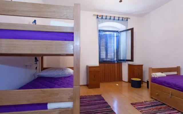 Four Corners Hostel