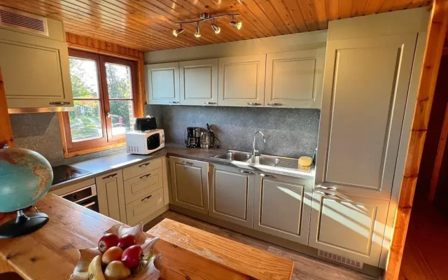 Beautiful Bungalow for 4 People With Large Garden
