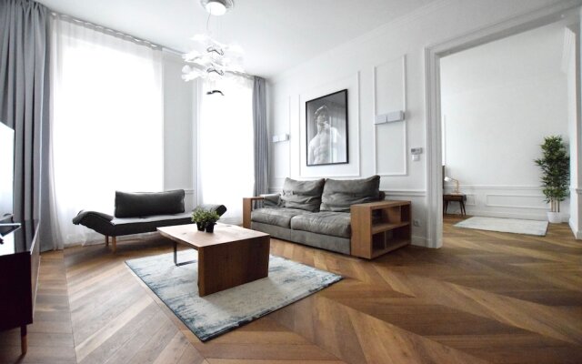 Luxury Apartment by Hi5 - Szervita Suite