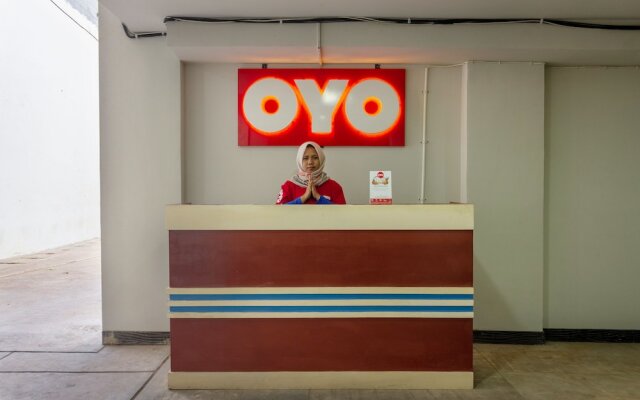 OYO 737 Kamar Keluarga Mahkota 8