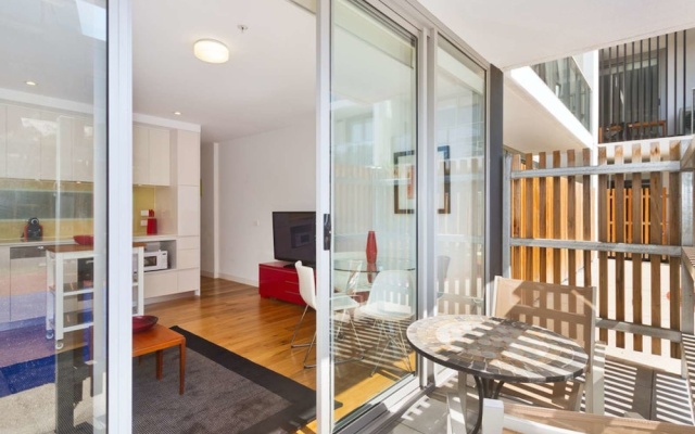Port Melbourne Executive Living – Balcony – Melbourne