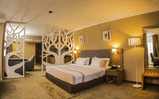 Mado Hotel