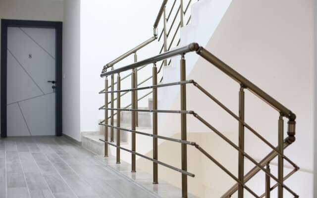 Bright House Apart