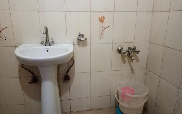 Airport Hotel Parikshit Palace