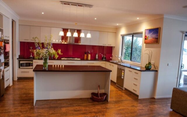 Melbourne Waterfront Resort