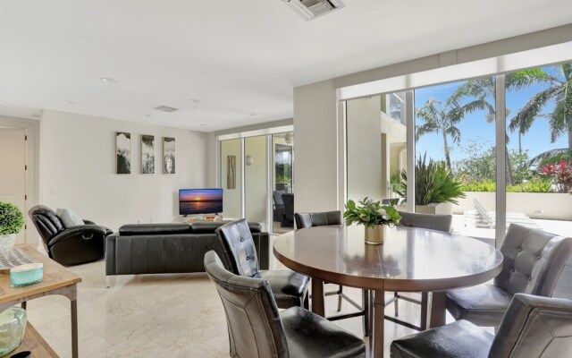 Deerfield Condo Suites by Opus