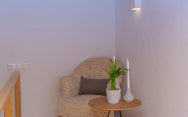Naxos Riviera Suites