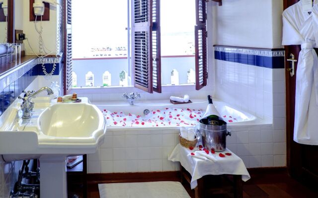 Brunton Boatyard - Cgh Earth