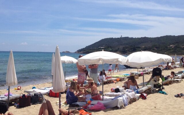 Charming Villa in Cavalaire-sur-mer With Pool