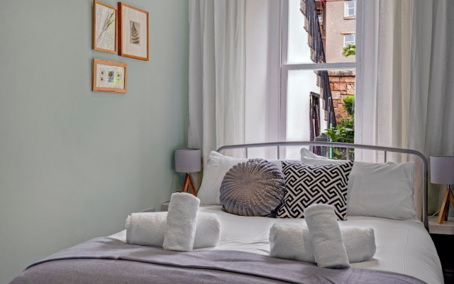Stylish 2-bed Villa · Garden · Central Edinburgh