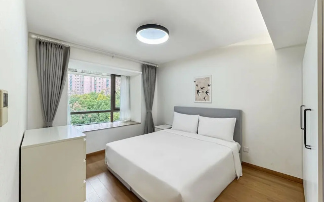 Tyms Entire bedroom Apt By Takashimaya