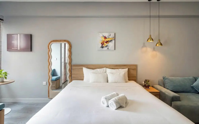 Otis Soho Saigon Balcony Apartment