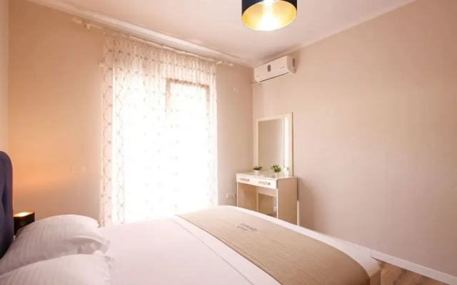 Grandstay Urban Six in Durr s