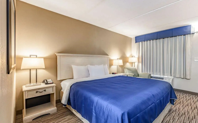 Rodeway Inn & Suites