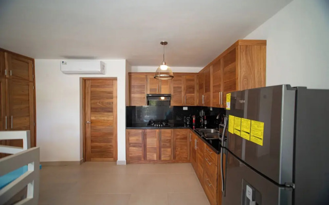 0048 Affordable Condo in the Beach