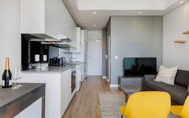 Panoramic Sentinel Apartment 707