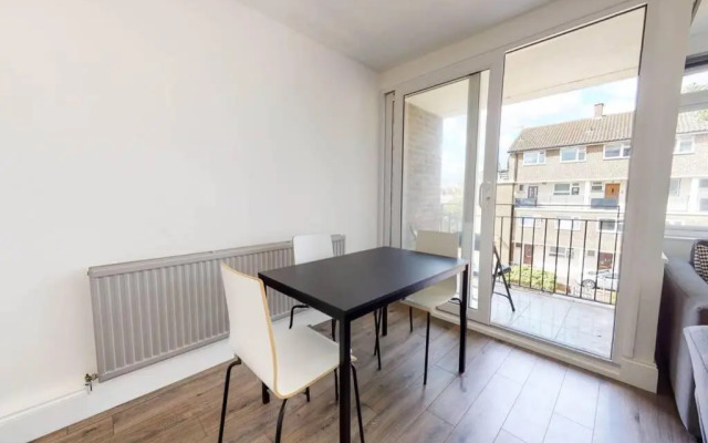 Amazing 3 Bedroom Flat - 4mins to tube station