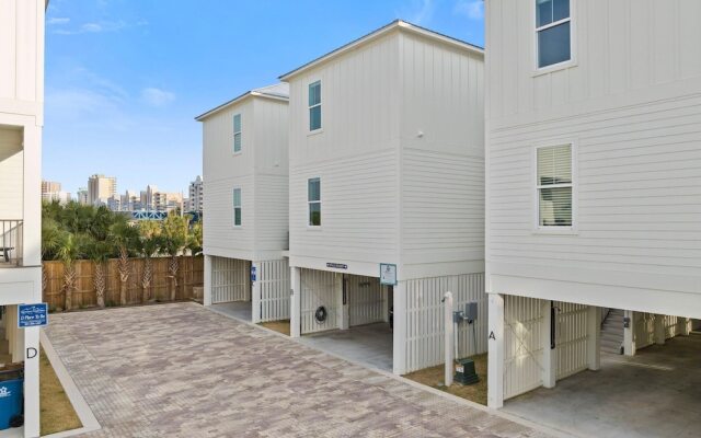 Totally Beachin' at Pelican Place