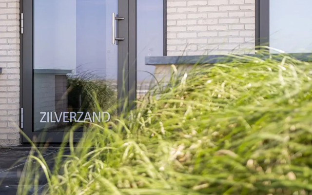 Zilverzand 202 Located Directly on the Beach