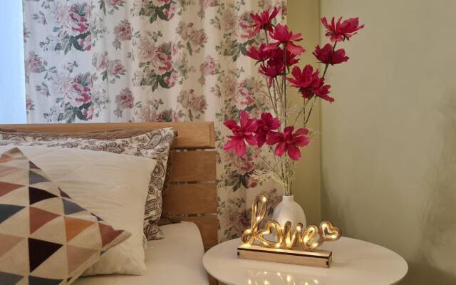 Sutki26 on Kuznechnaya Street