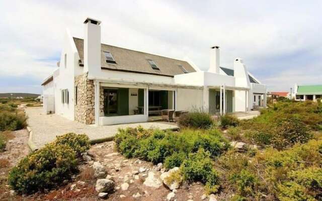 Bamboesbaai Beach House