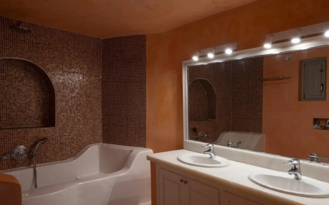 Cabana 112 Cliff Suites