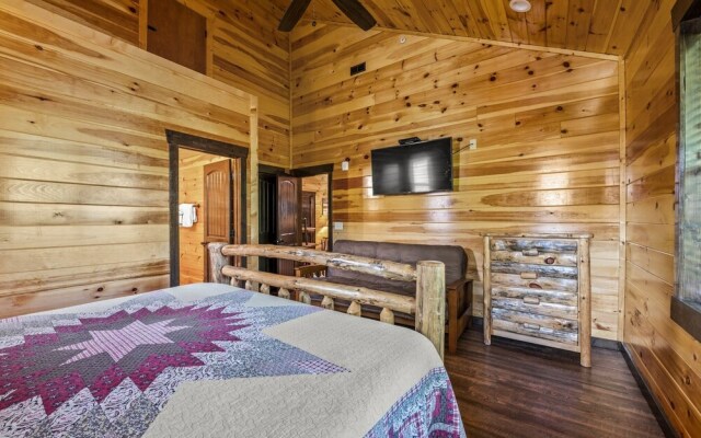 The Great Maple Retreat 13 Bedroom Home by Redawning